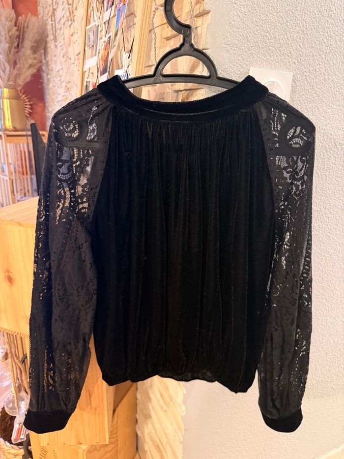 Haut velour noir manches longues