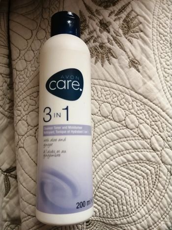 Nettoyant, tonique et hydratant Avon neuf