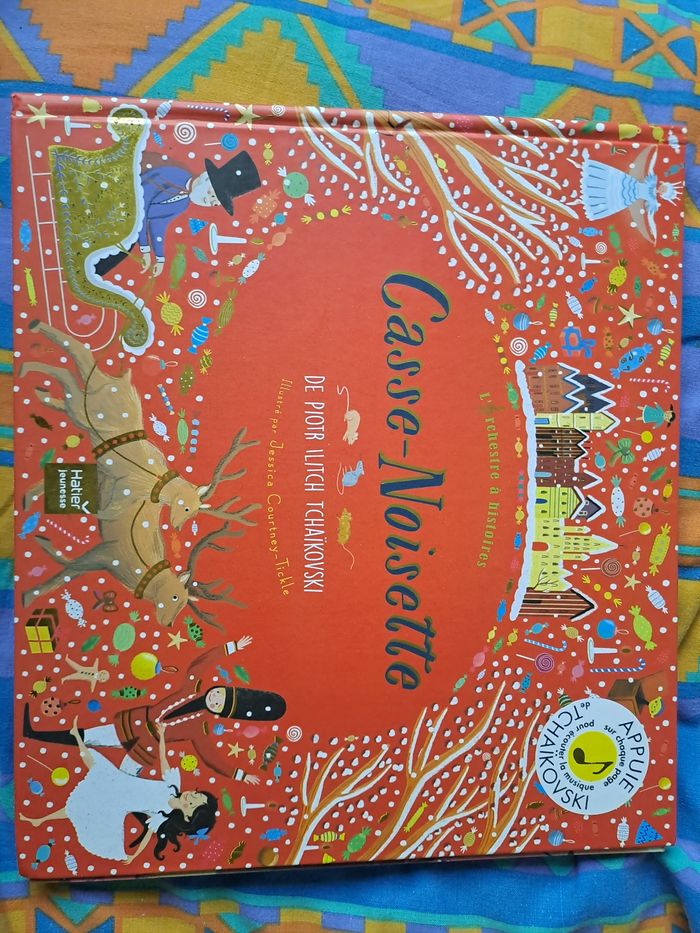 Casse - noisette l’orchestre à histoire livre avec musiquehat