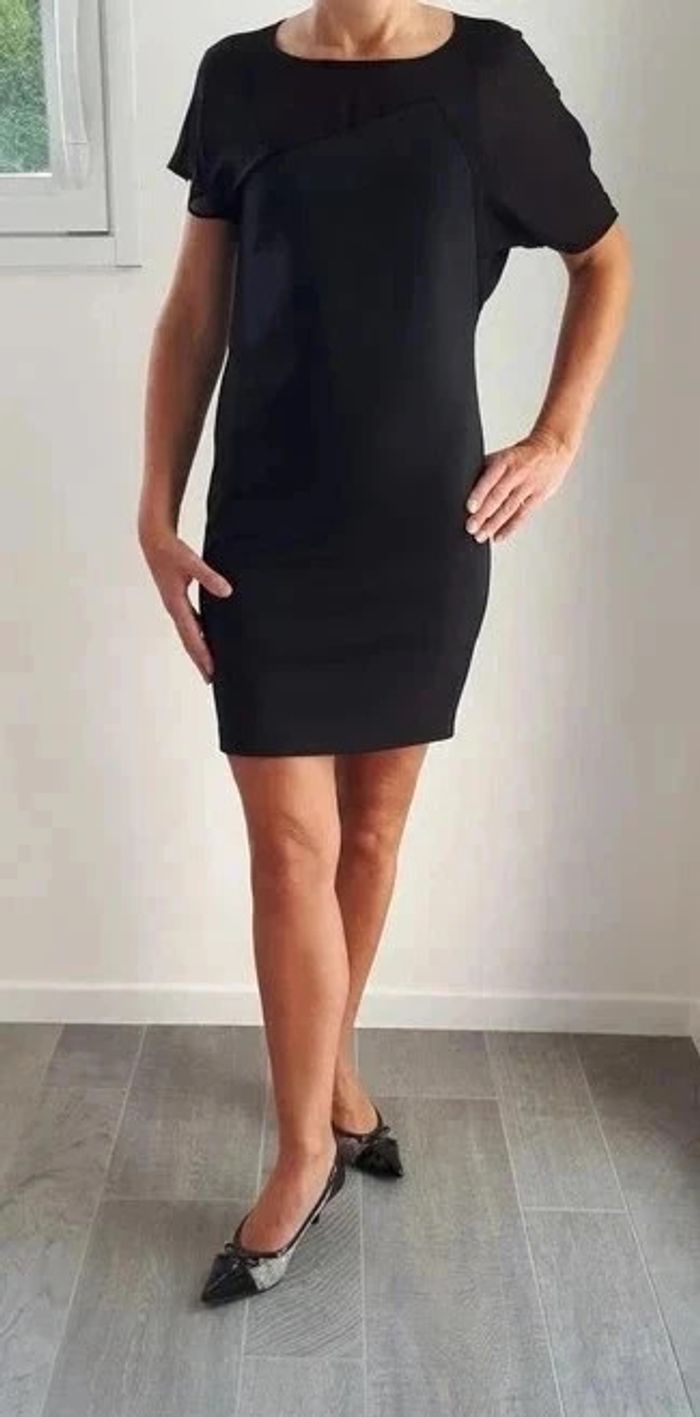 40 € Robe Cop Copine taille 36
