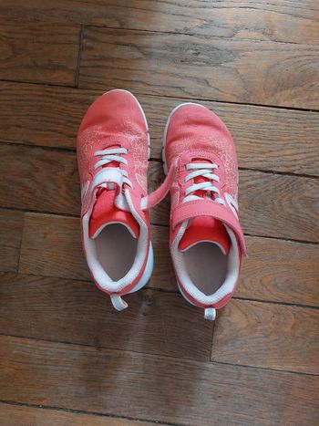 Baskets sport rose