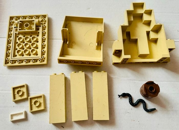 Lego set 5998 - le temple d'Anubis - photo numéro 2