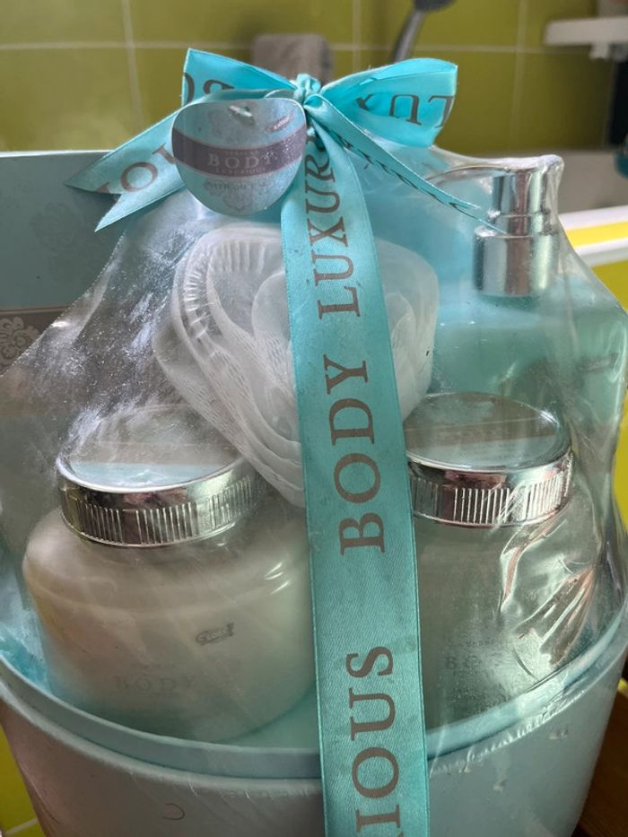 Coffret de bain parfum citral Body Luxurious - photo numéro 2