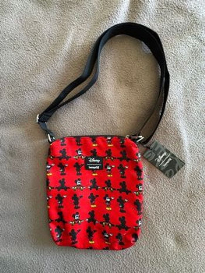 Sacoche à bandoulière Disney loungefly Mickey mouse