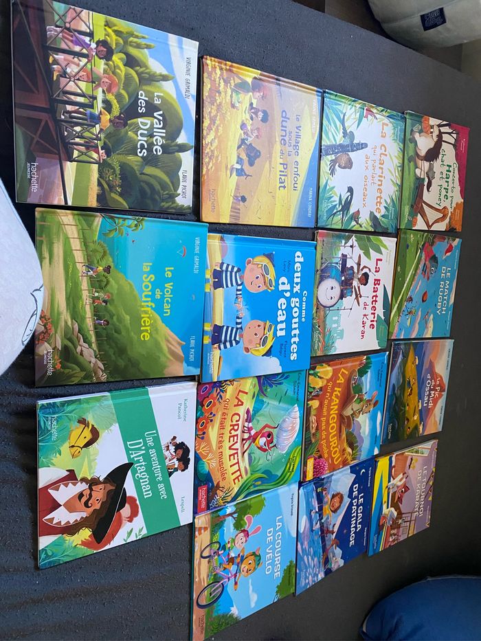 Lot de 15 petit livre