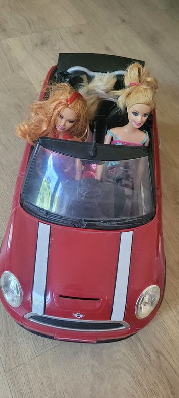 Mini Cooper barbie
