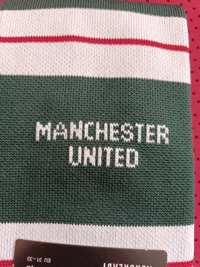 Chaussettes de foot Manchester United, Adidas Authentique Officiel taille 31/33, Neuf - photo numéro 4