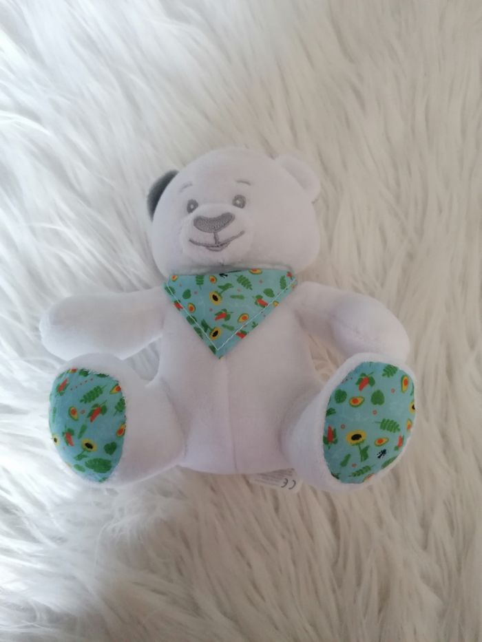 Peluche ou doudou ourson blanc Musti de mustela