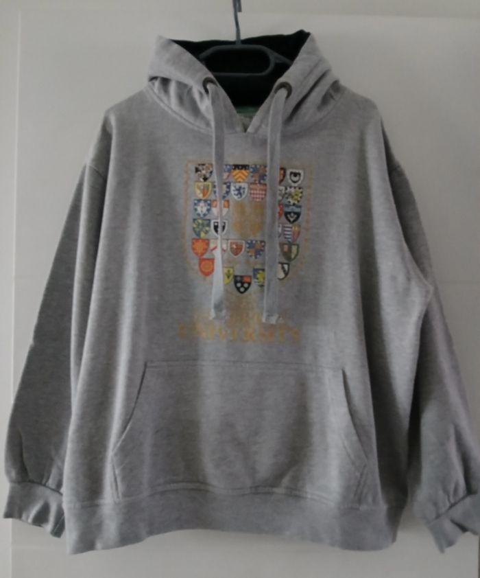 Sweat university of Cambridge
XL
