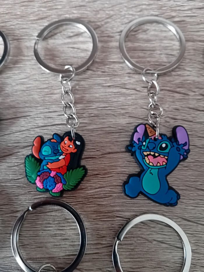 Lot de 10 porte clefs neufs stitch - photo numéro 3