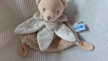 Doudou plat unicef beige et blanc