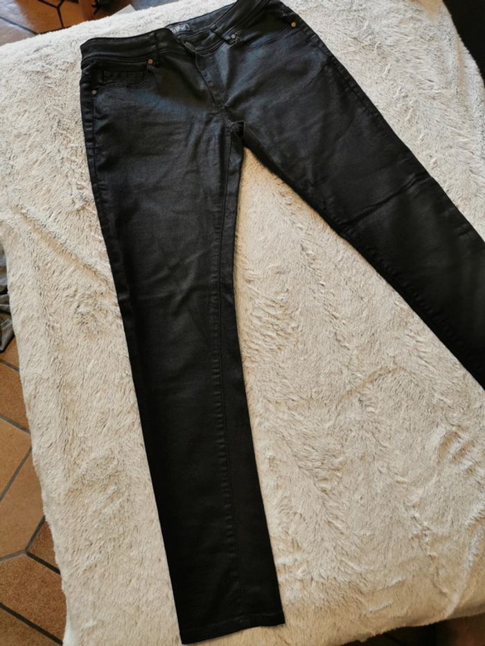 Pantalon enduit pailleté - photo numéro 2
