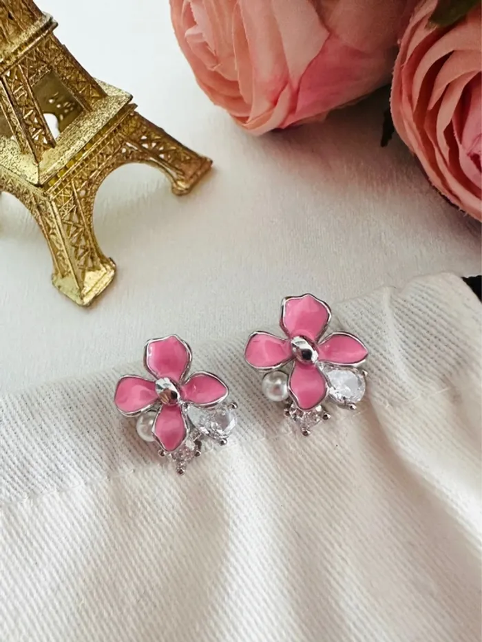 🌸Boucles d’oreilles faites main – fleur rose, petite perle & cristal - photo numéro 7