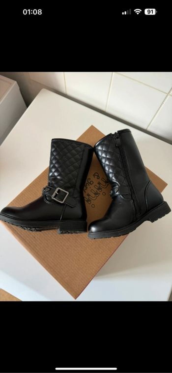 Bottes noires - photo numéro 6