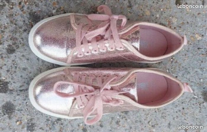 Baskets rose en très bon état Pointure 38