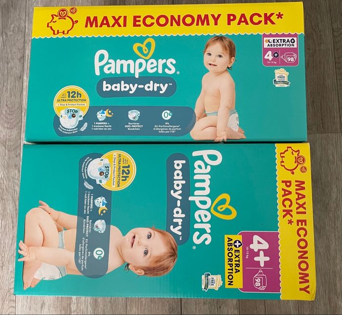 Lot de 196 couches Pampers baby dry taille 4+ neuf
