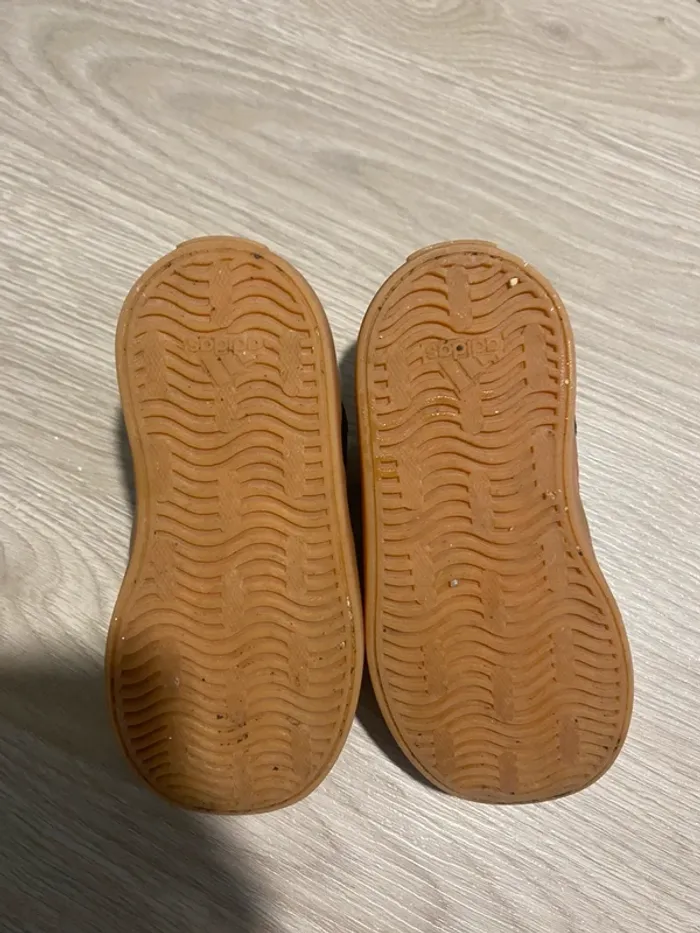 Basket adidas - photo numéro 3