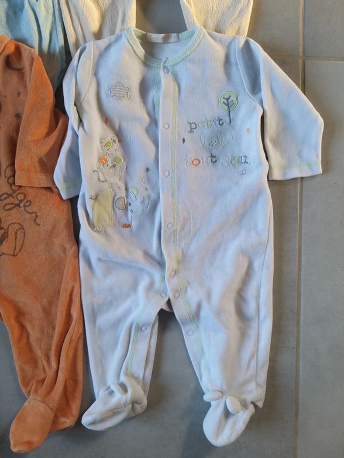 Lot de 4 pyjamas en 6 mois - photo numéro 3