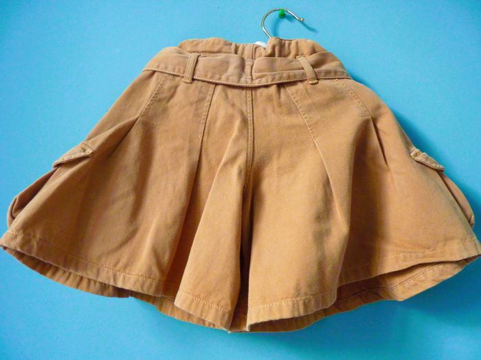 Jupe short fille ceinture Jean Bourget 6 ans beige TBE - photo numéro 2