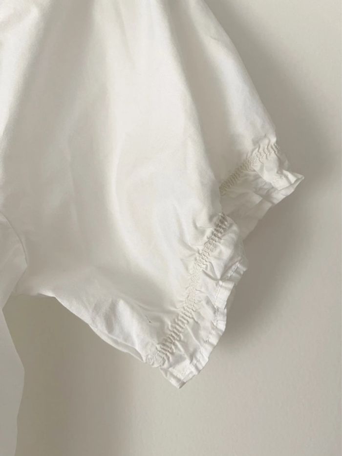 Magnifique crop top blanc en coton à nouer avec un gros noeud sur le devant - photo numéro 7