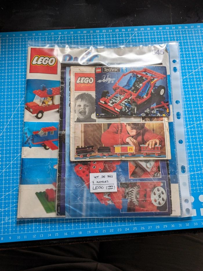 Lot de documentations et notices Lego (1967-1991)