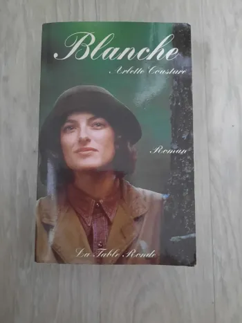 Livre: Blanche d'Arlette Cousture