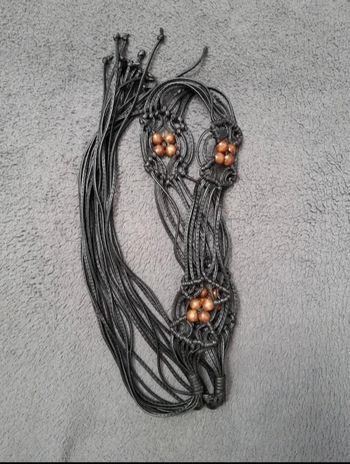 Ceinture tressée avec perle