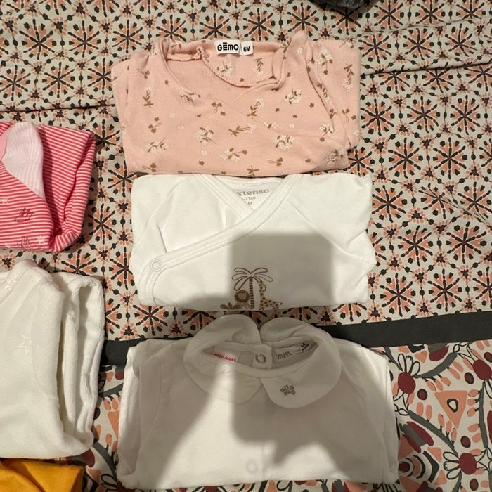 Lot pyjama et body - photo numéro 4