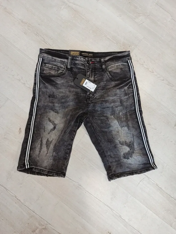 Short gris foncé homme 32US