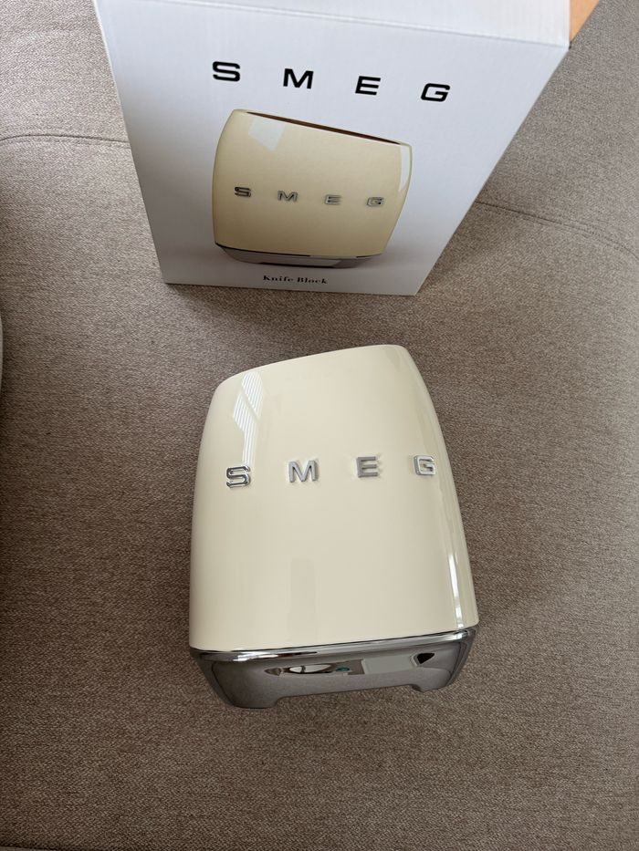 Porte couteaux avec ses 6 couteaux en acier allemand- SMEG - photo numéro 2