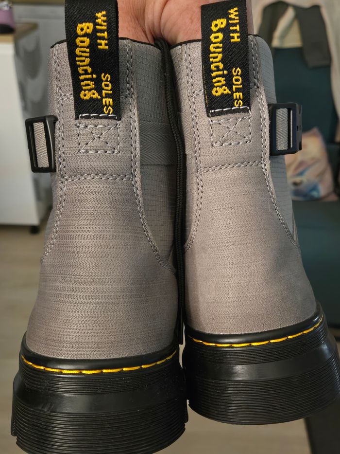 Chaussures doc martens - photo numéro 6