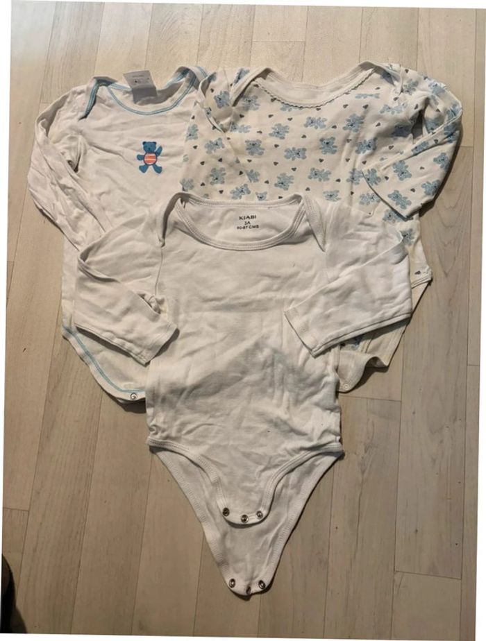 Lot de 3 body manches longues 3 ans très bon état