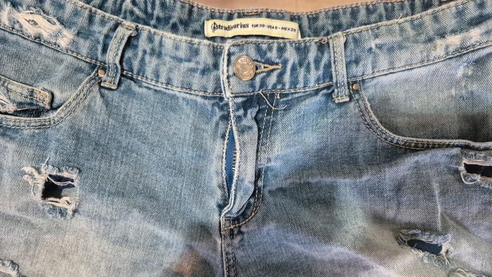 Short court en jeans  stradivarius taille 38 - photo numéro 2