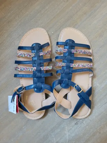 Sandales fille Taille 36 neuve