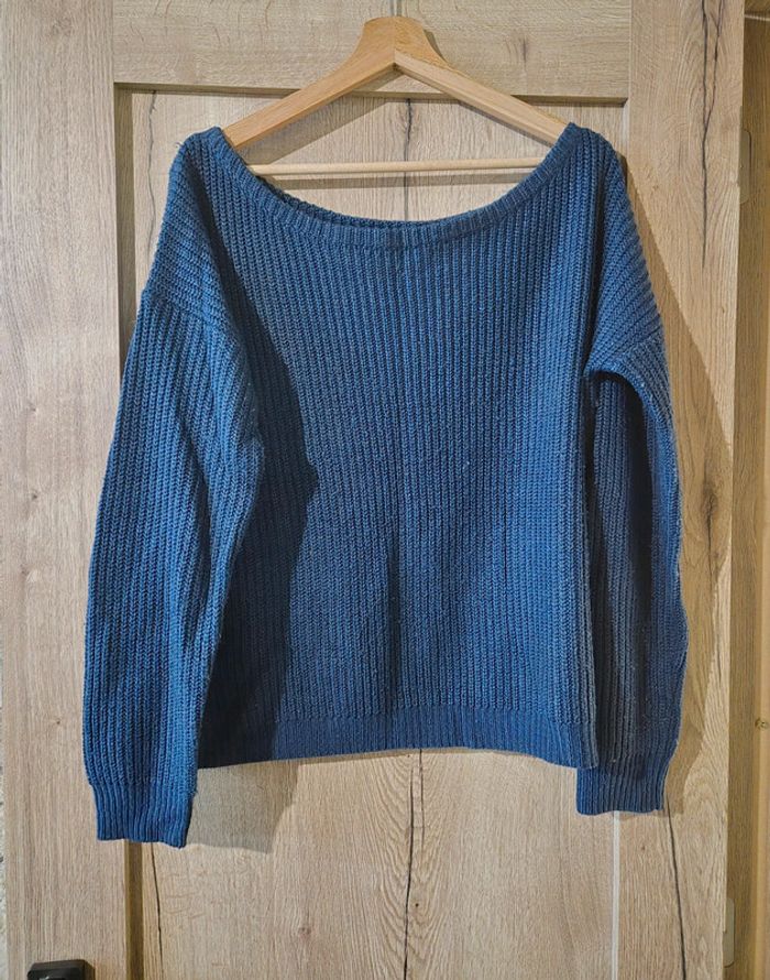 Pull bleu