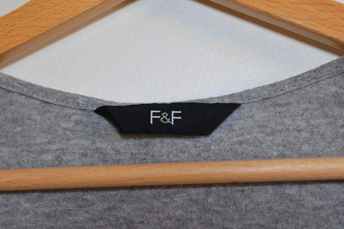 C35 robe gris F&F 36 - photo numéro 3