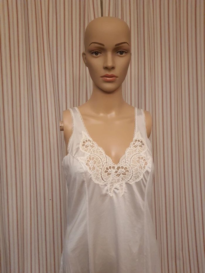 Jolie Nuisette blanche/créme Valisere eu 40 - photo numéro 4