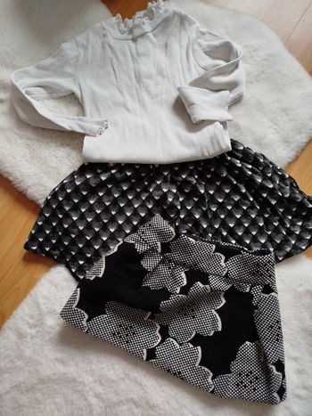 Lot de deux jupes et col roulé 2 - 3 ans
