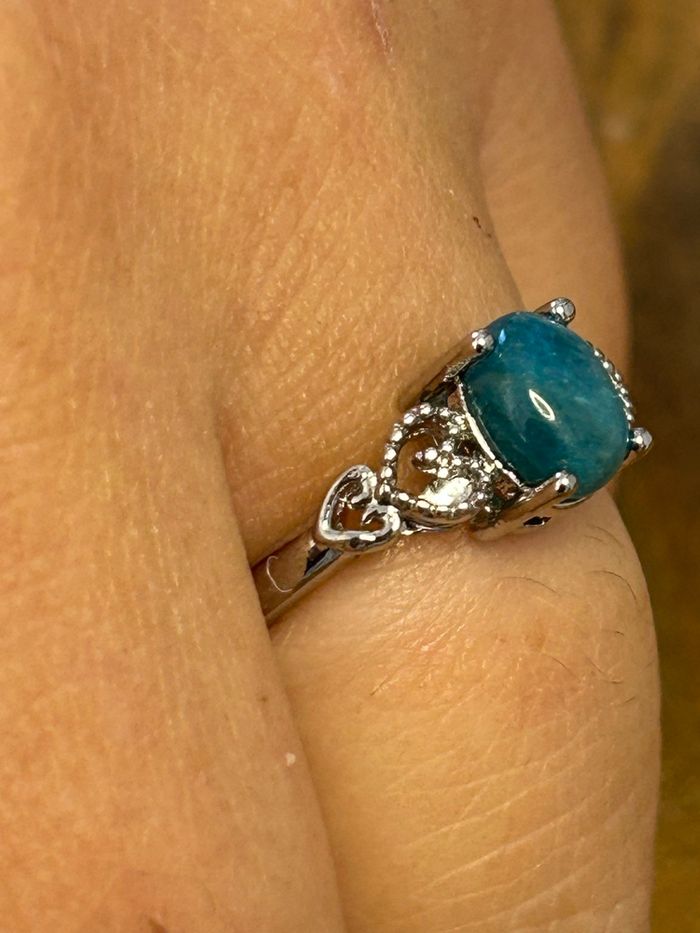 Bague réglable en laiton et en apatite – Clarté & Expression - photo numéro 2