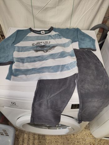 Pyjama velours Petit Bateau 6 ans rallye