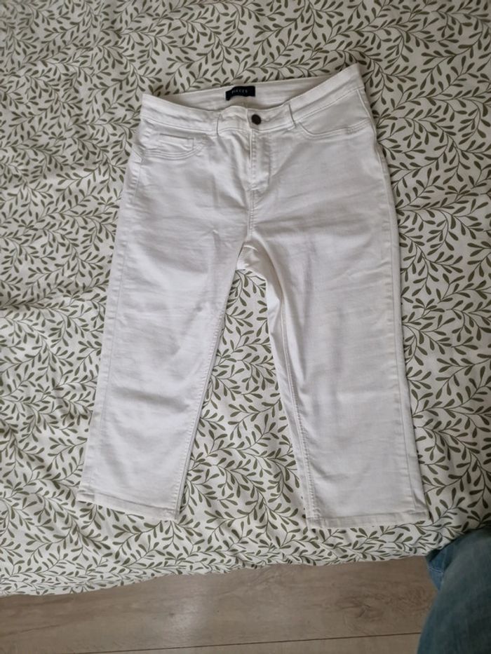 Pantacourt blanc Taille 40