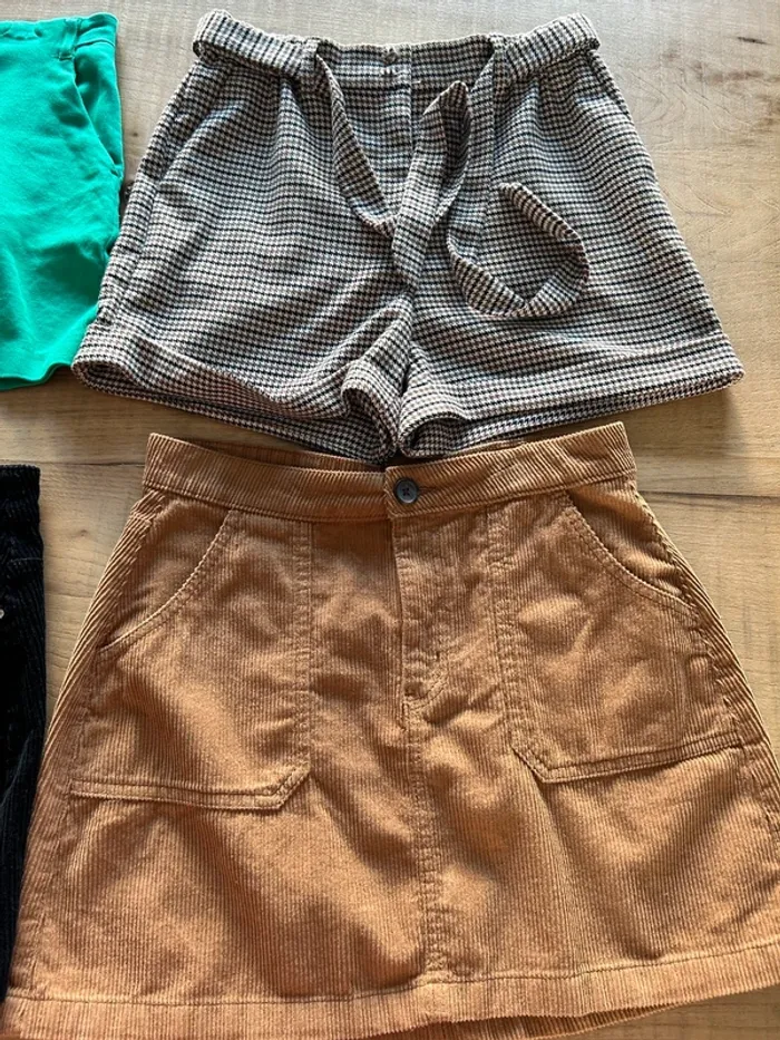 Lot jupes/shorts femme - photo numéro 3