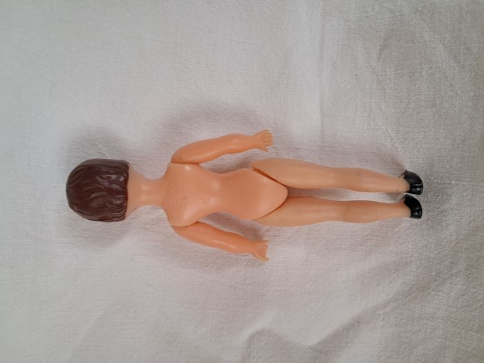 Poupée ancienne Ari + 1 vêtement Hauteur 11 cm - photo numéro 2