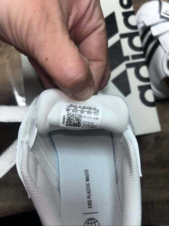 Baskets adidas neuf - photo numéro 5
