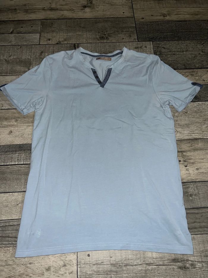 TEE shirt