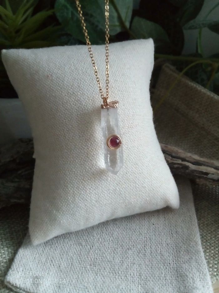 Collier cristal de roche et pierre de grenat