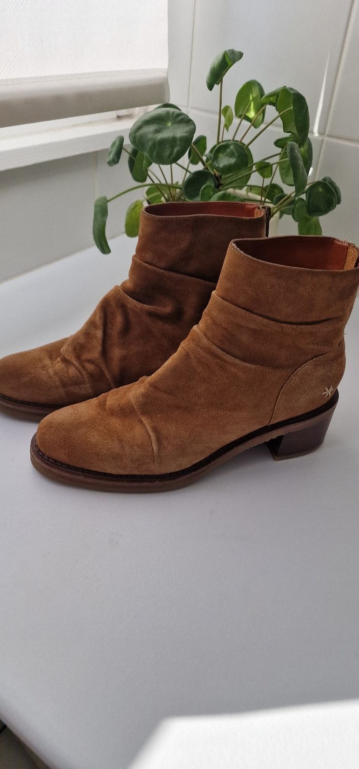 Boots en daim camel - photo numéro 3
