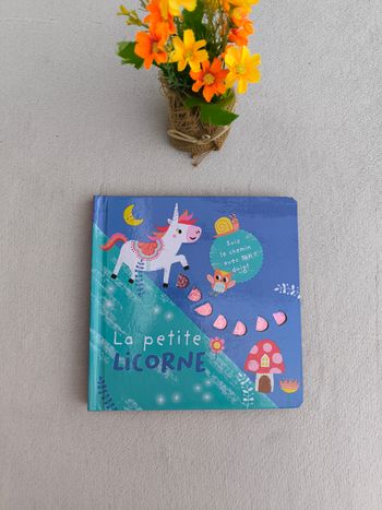 Livre La petite licorne