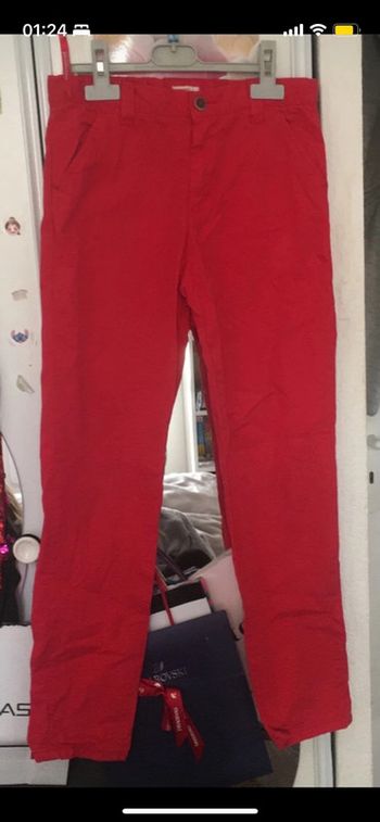 Pantalon slim rouge ,taille 12 ans, du pareil au même