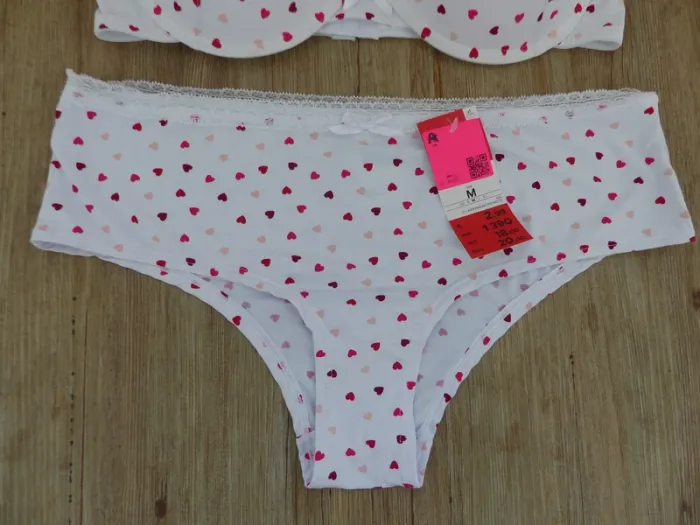 ensemble sous vetement 'soutien gorge en 95C et culotte en M) - photo numéro 5
